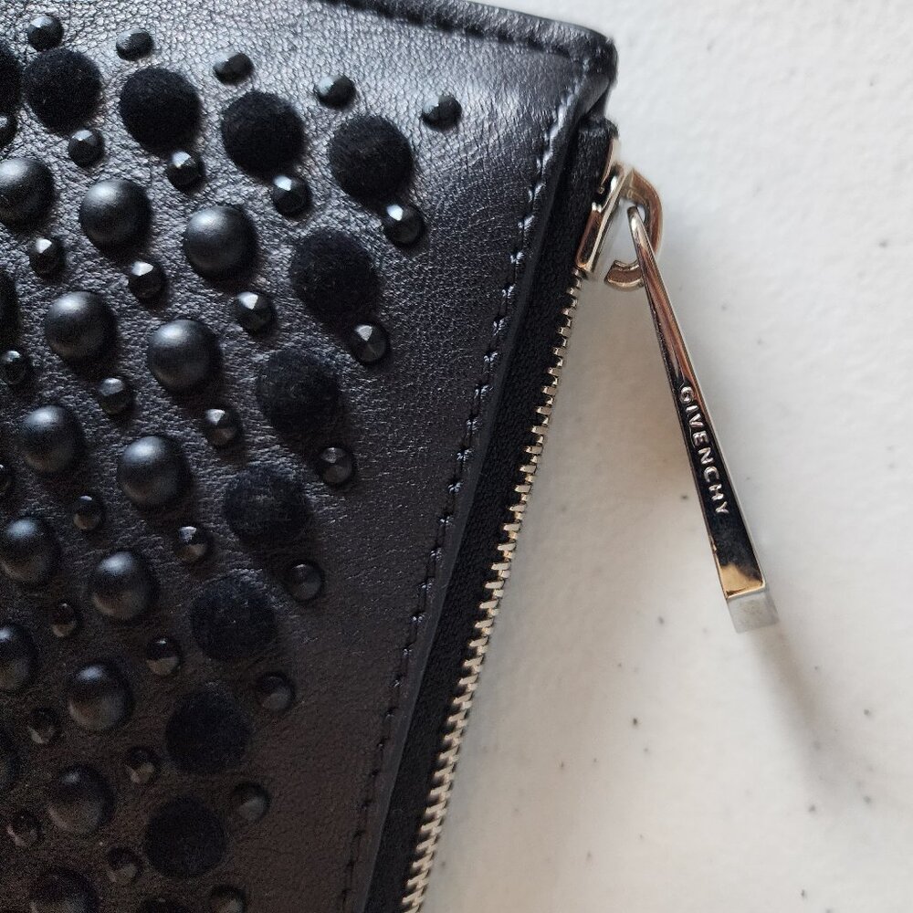 Givenchy Clutch "EUC" - Picture 16 of 16